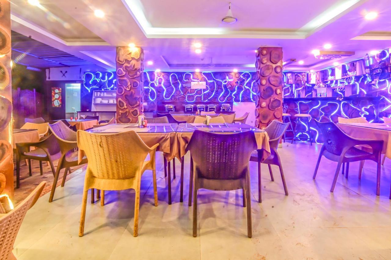 קנדולים De Falcon Goa Beach Resort מראה חיצוני תמונה